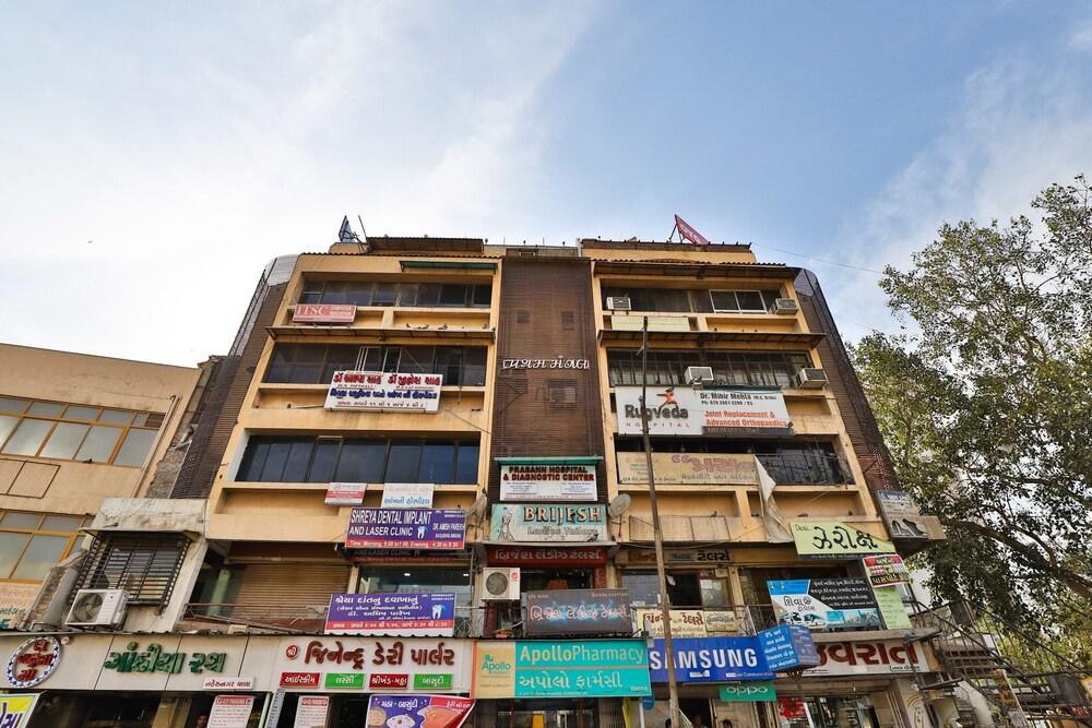 OYO 29318 hotel krishna palace