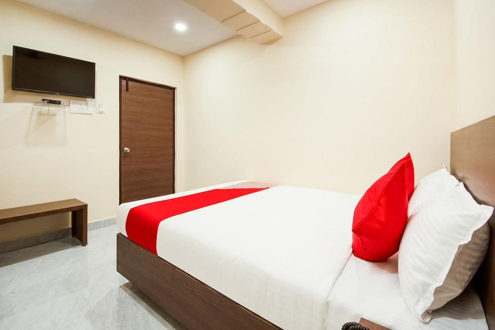 OYO 29061 Suryas Grand