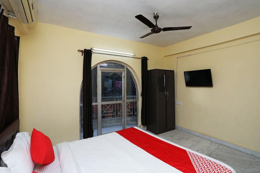 OYO 19685 Sterling Inn