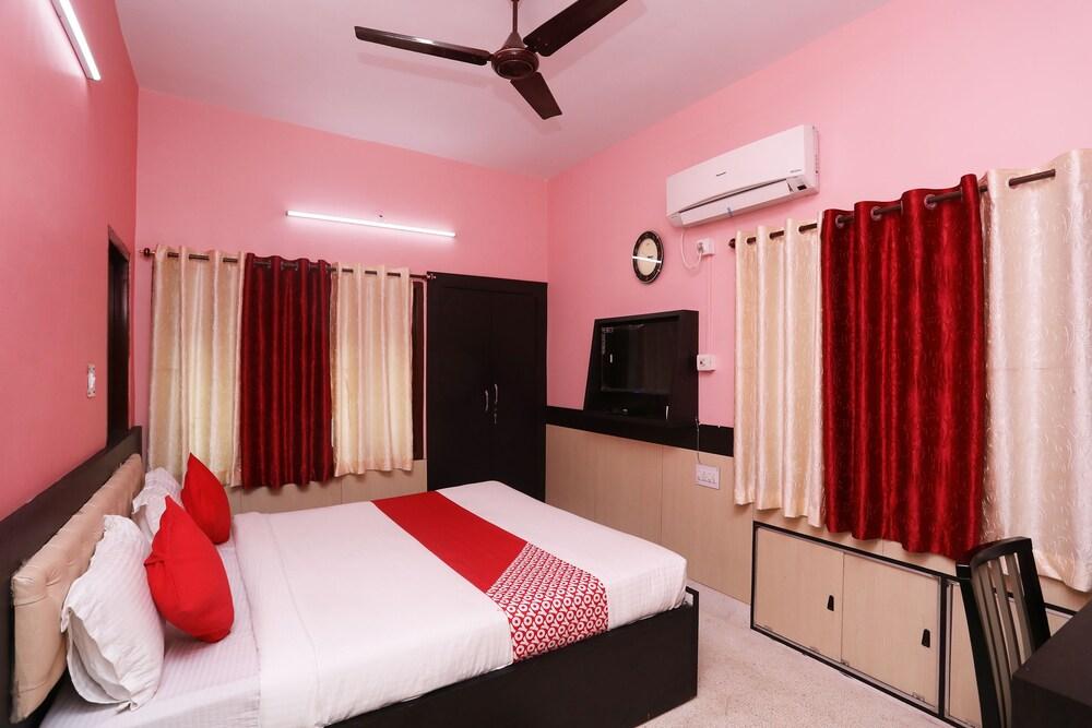 OYO 26595 Silver Leaf