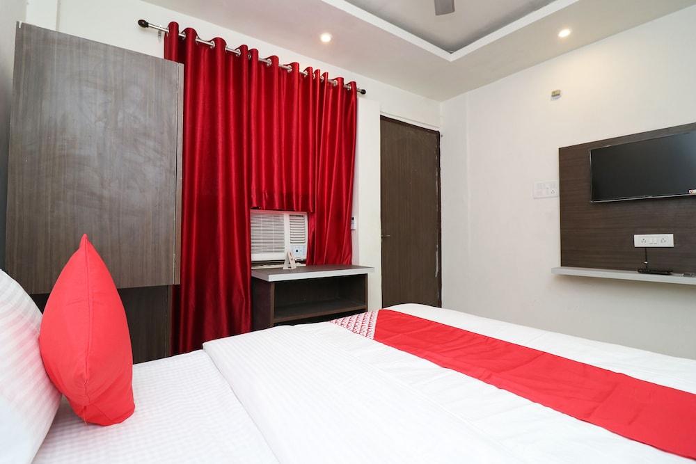 OYO 18848 Paradise Inn