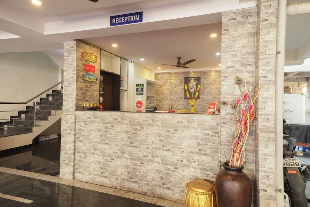 OYO 28089 Uk Service Apartment