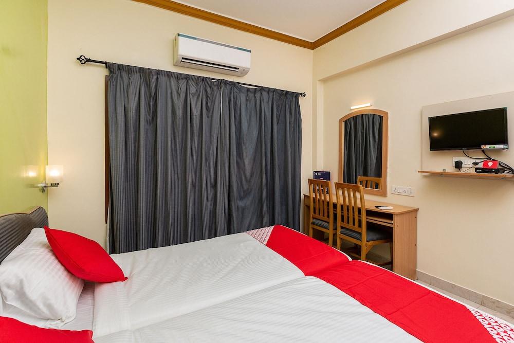 Collection O 28825 Oriental Inn