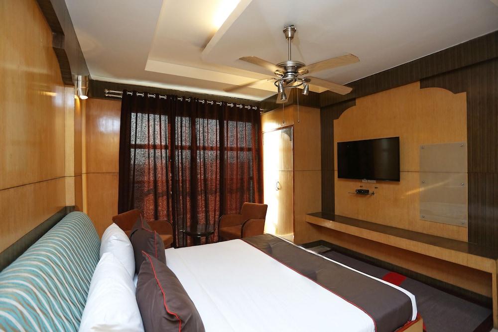 Collection O 186 Hotel Triple C