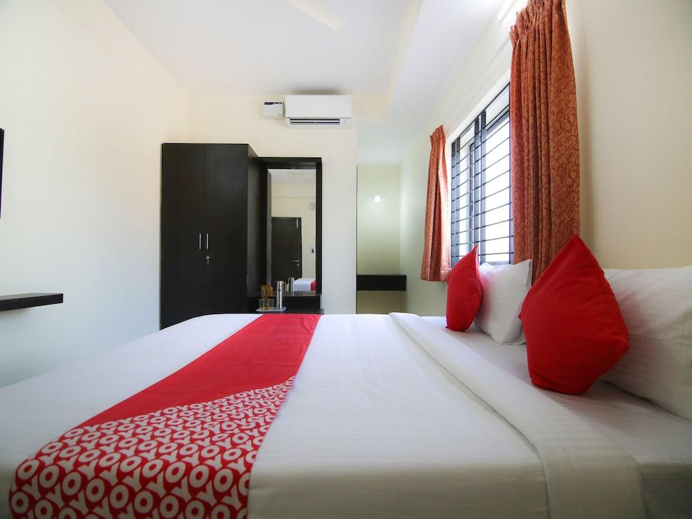 CAPITAL O 23461 Champion Lotus