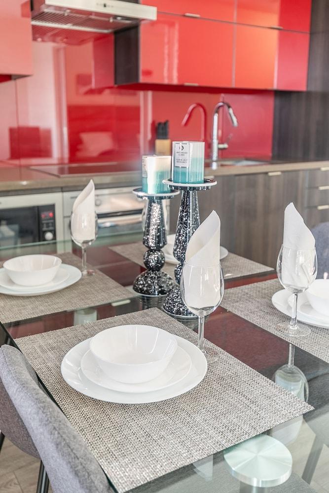 Premium Suites Apartments - Toronto