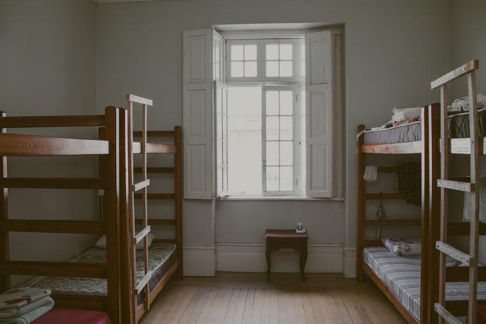 Vila Santa Eulália Hostel