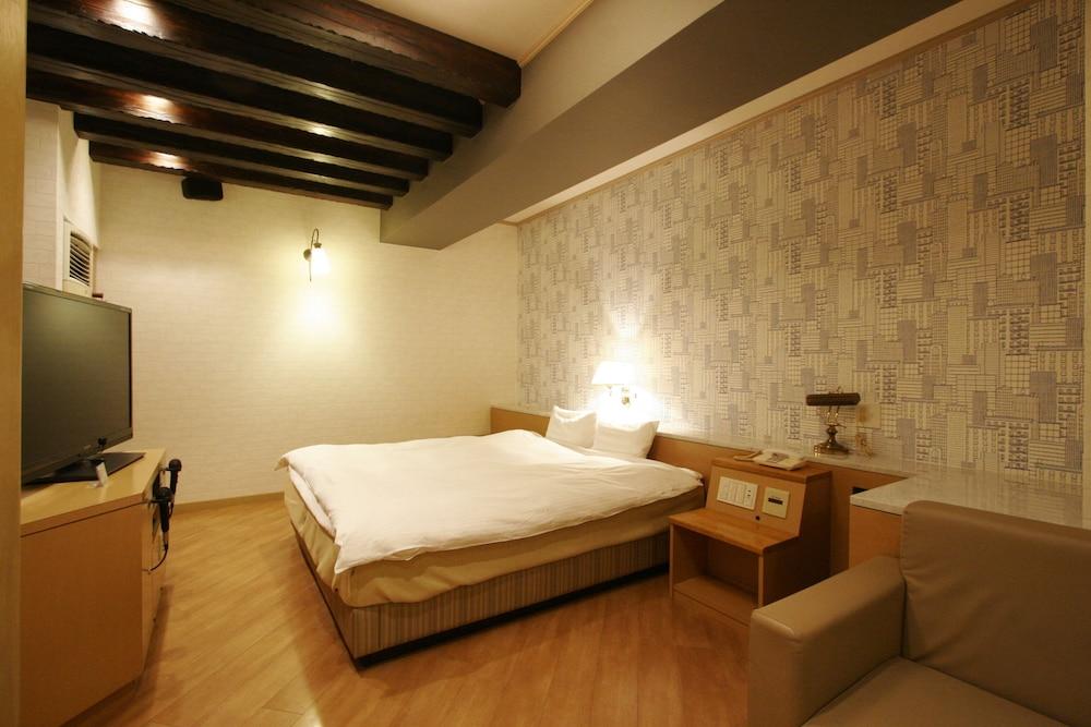 Hotel NOA - Adults Only