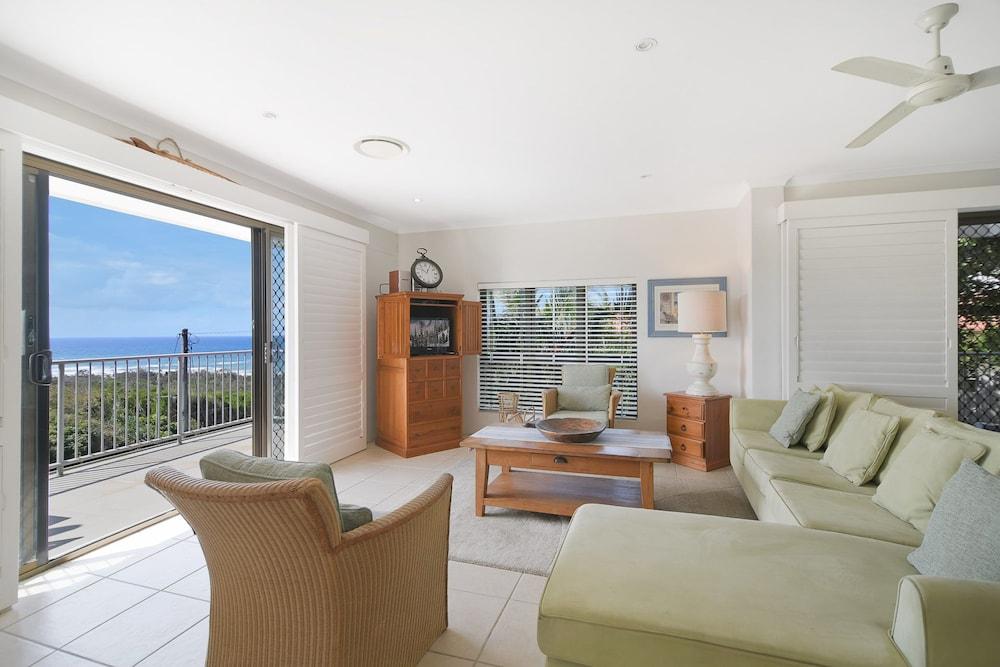 Kari 3 - 3/7 Peregian Esplanade