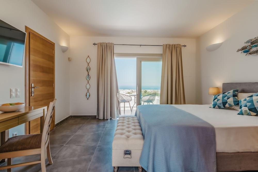 Kaminos Luxury Villa