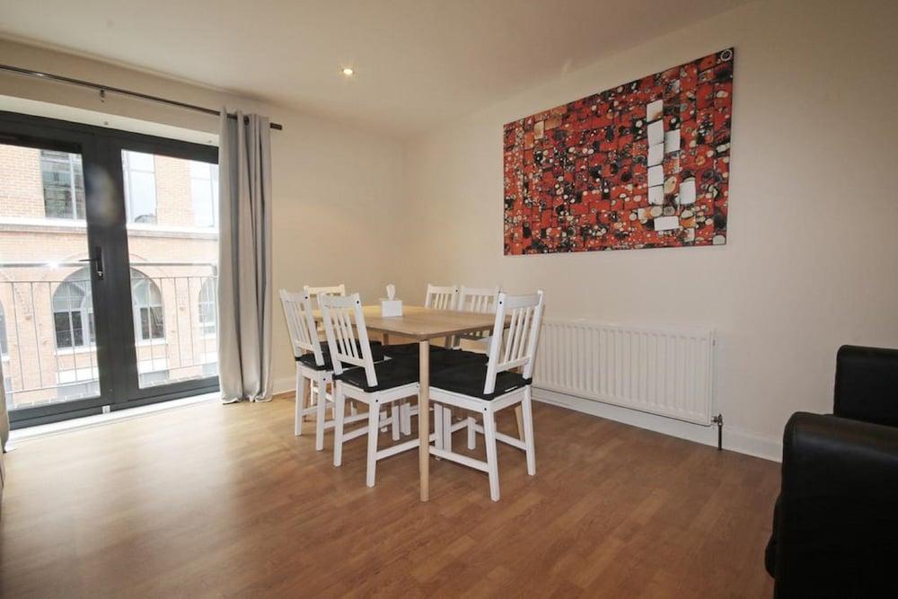 Belfast City Central Apartment