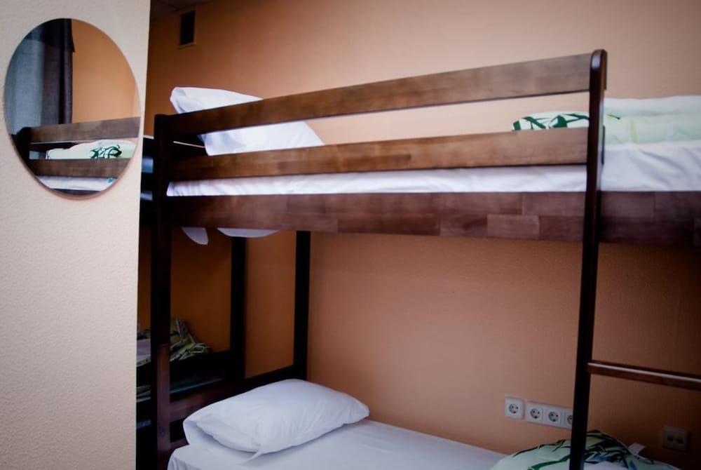 Potter Globus - Hostel