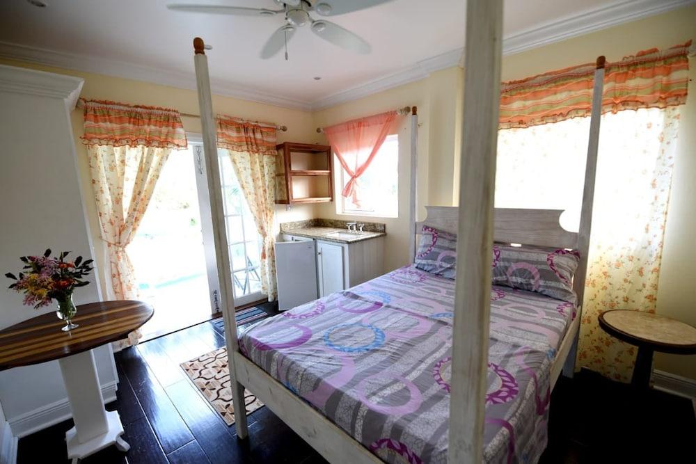 Herelle Heights Escape