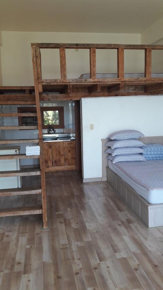 Wahaha Guesthouse - Hostel