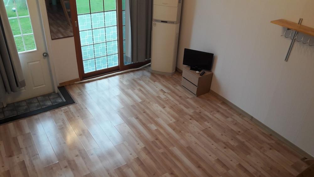 Wahaha Guesthouse - Hostel