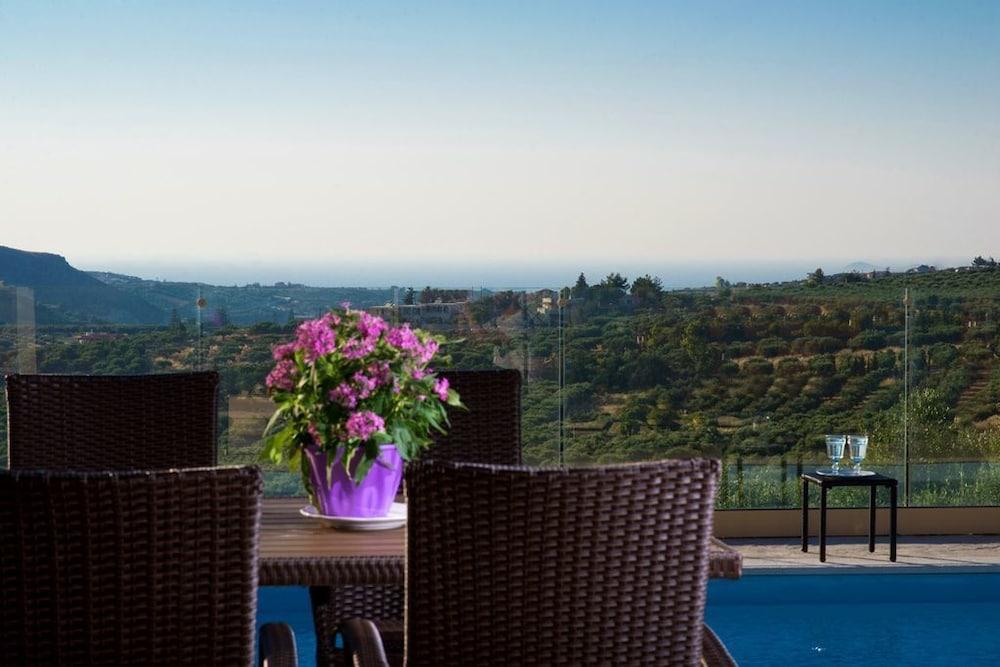 Villa Liatiko, Heated pool, Amazing views