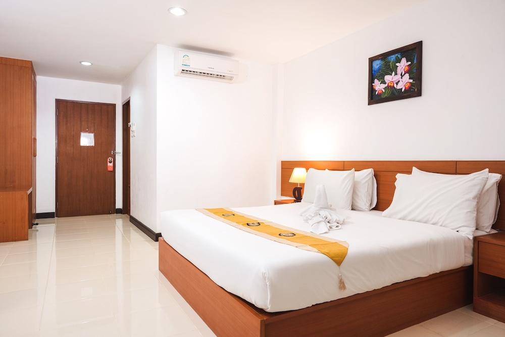 Neptuna Hotel by Maduzi