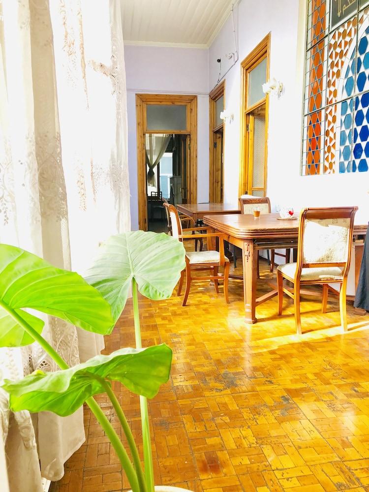 The Punjab Residency - Hostel