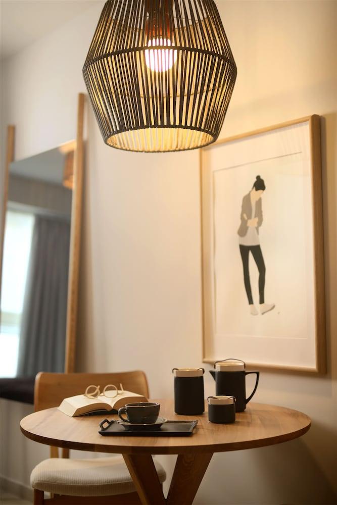 Happiness Luxury Central Apartment