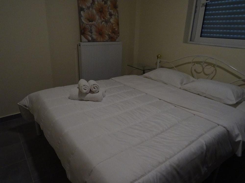 Modern Renovated Apartment 1