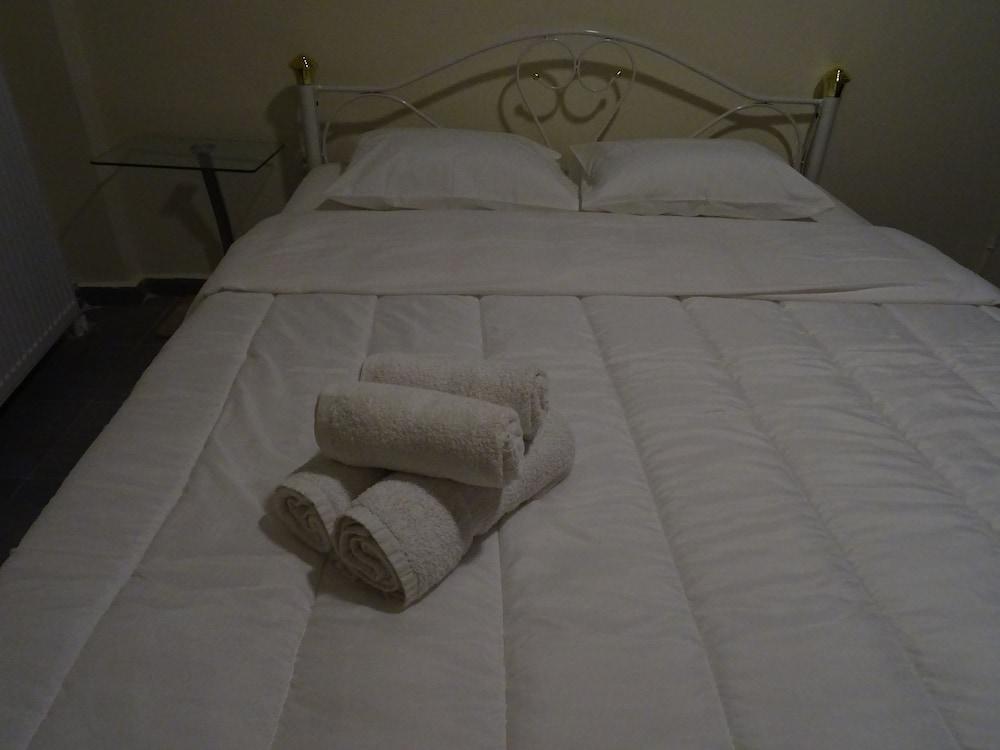 Modern Renovated Apartment 1