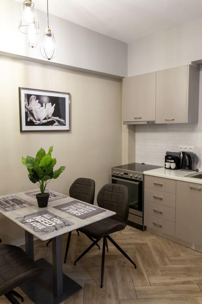 Privilege Flat Renovated Upscale Studio