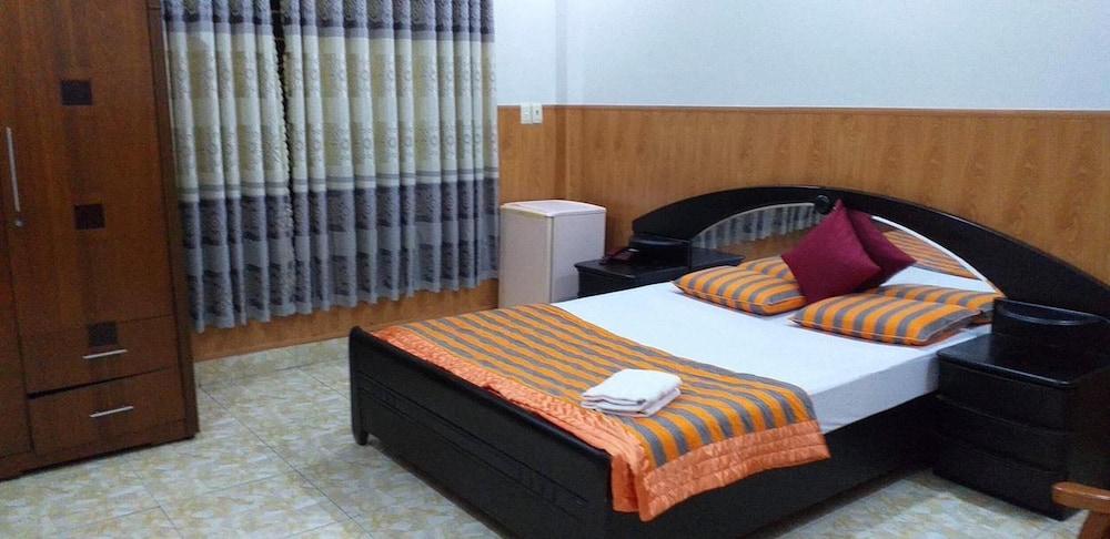 Khach San Tan Phuong Vu