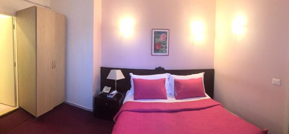 Beit El Kroum Boutique Hotel