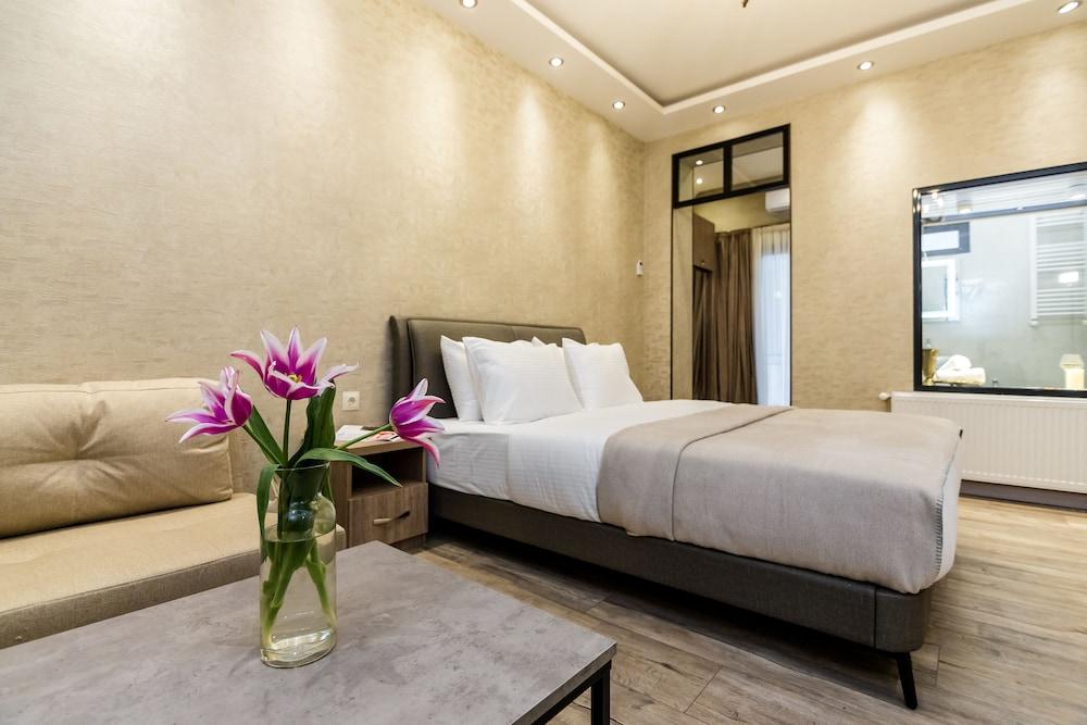 Dat Exx on Freedom Square