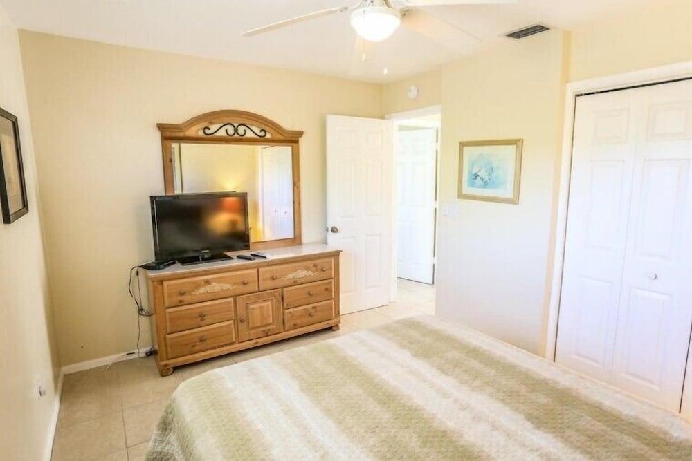 106 Tropical Shores Manor