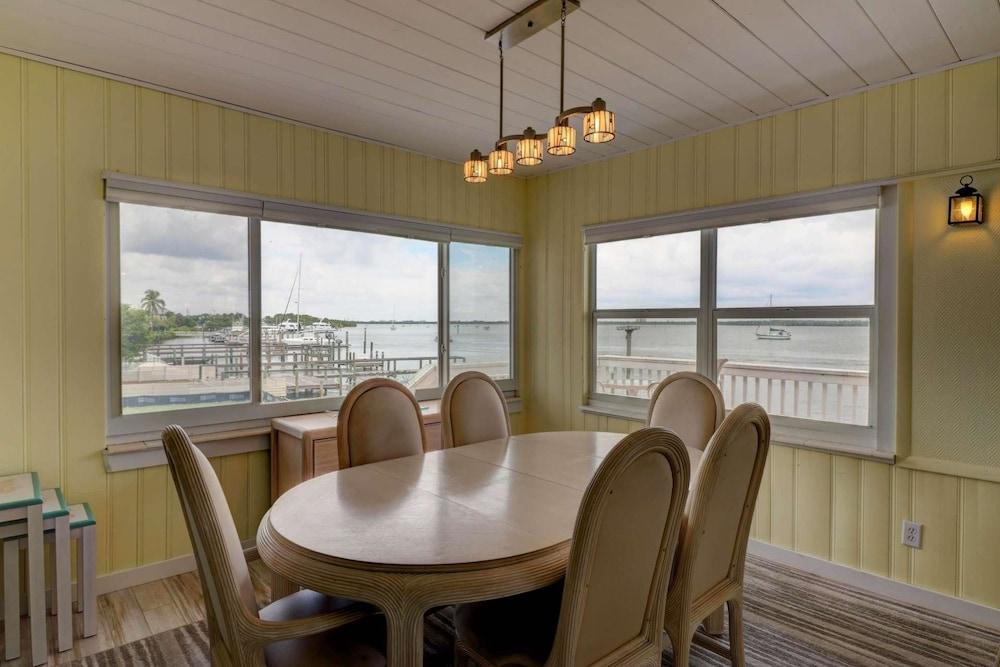 Estero Bay 2nd Floor Apartment