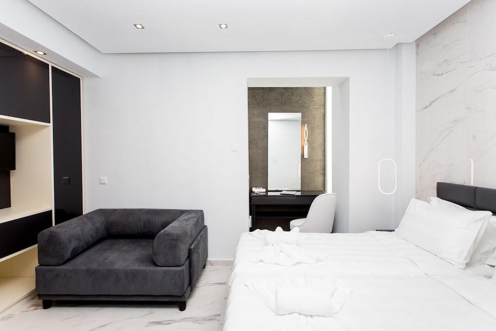 Crystal villas & suites