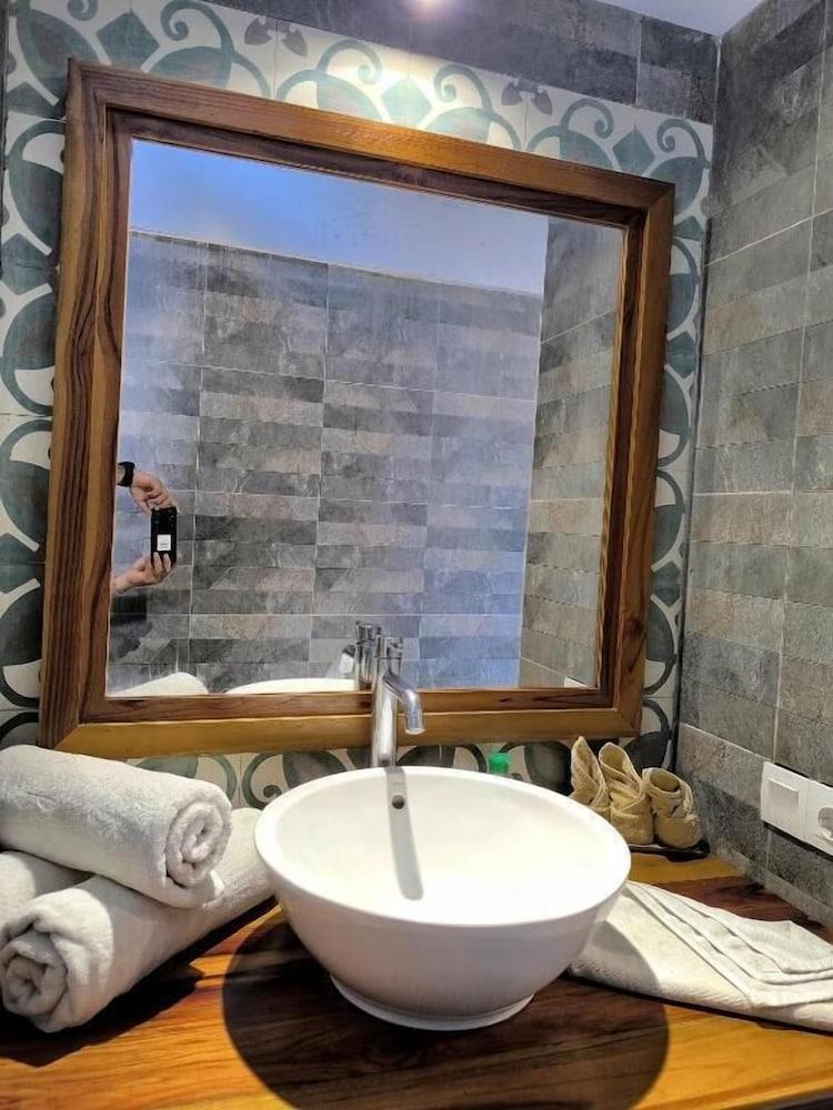 Tahoma Villas Labuan Bajo by ABM