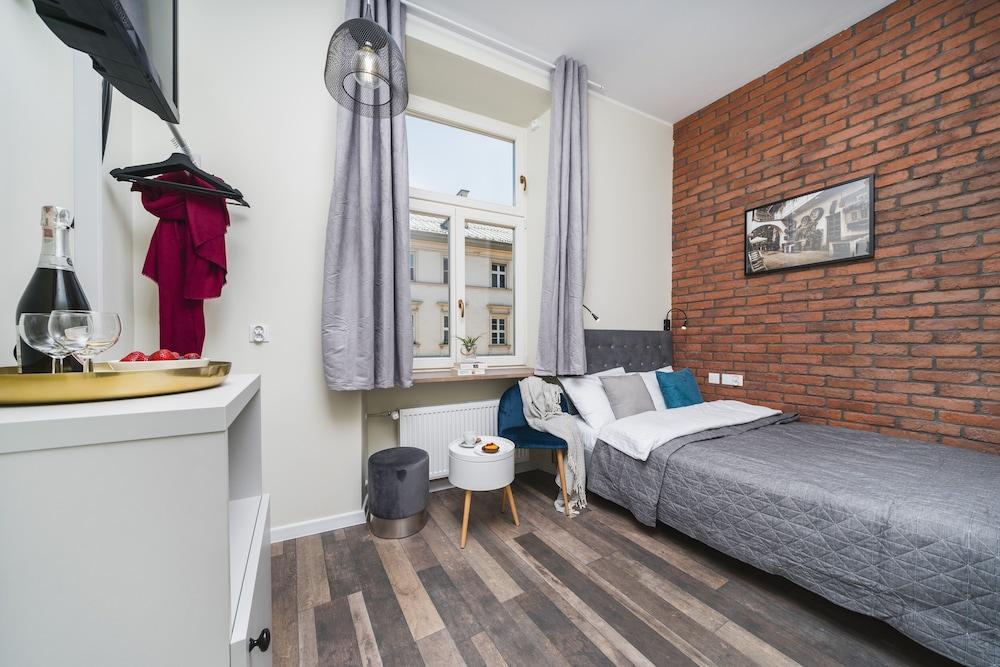 Liv Apartments Old Town