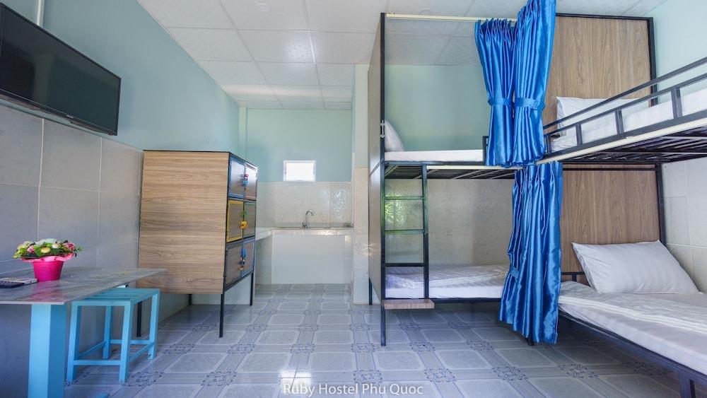 Ruby Phu Quoc Hostel