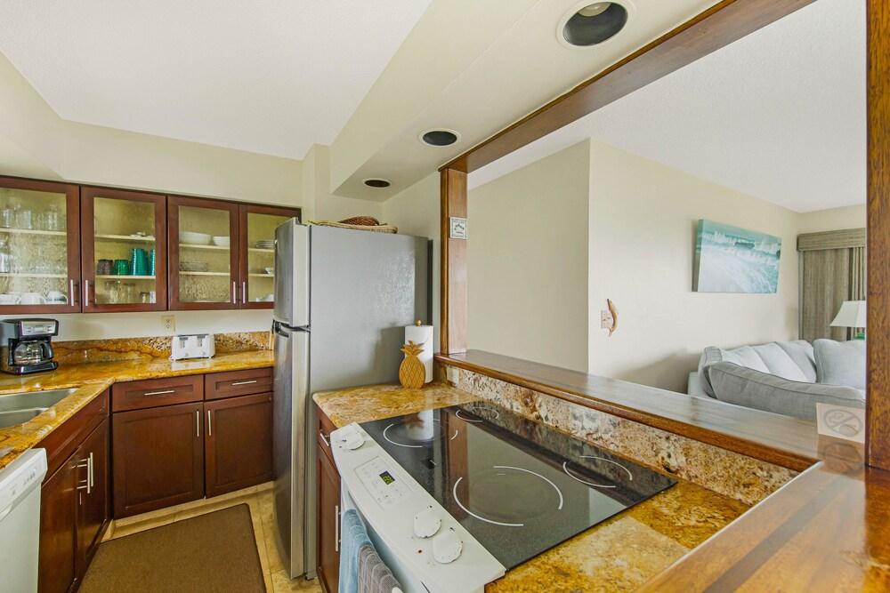 Ali'i Kai 7204 2 Bedroom Condo by Redawning