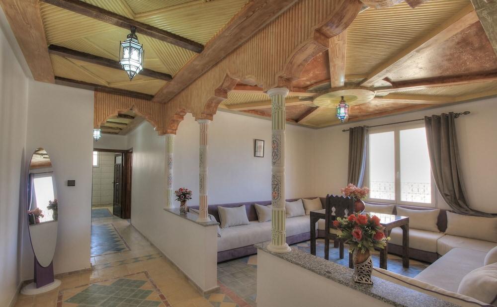 Hotel New Mars Dades