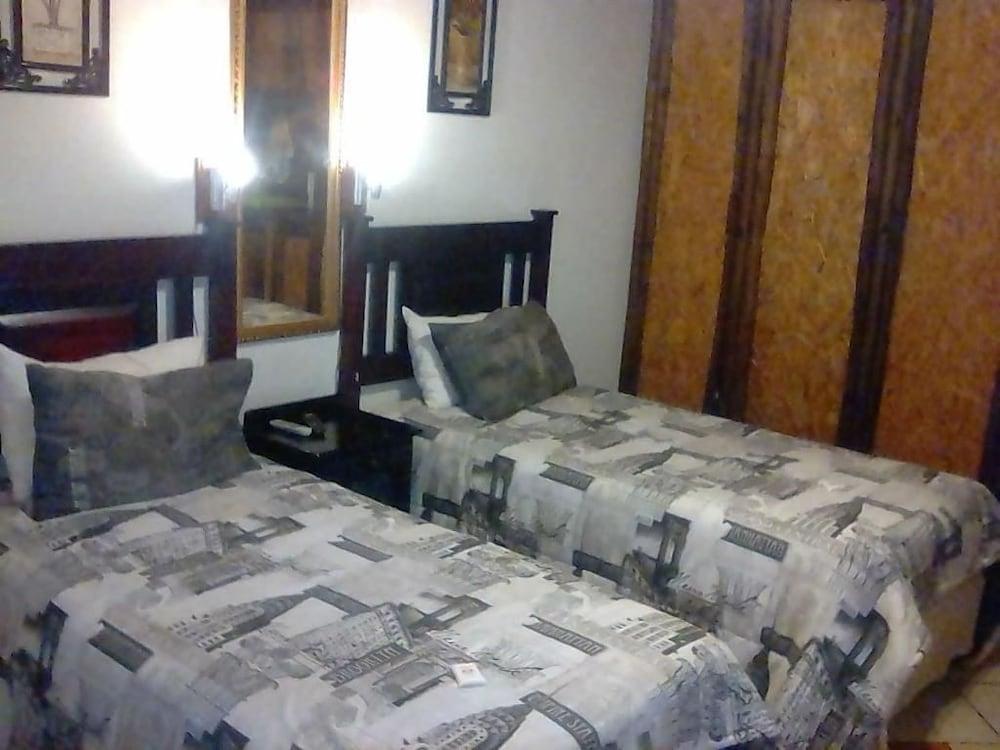 Eleventh Avenue GuestHouse & Conferencing