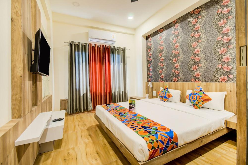 FabHotel Prime Om Epic