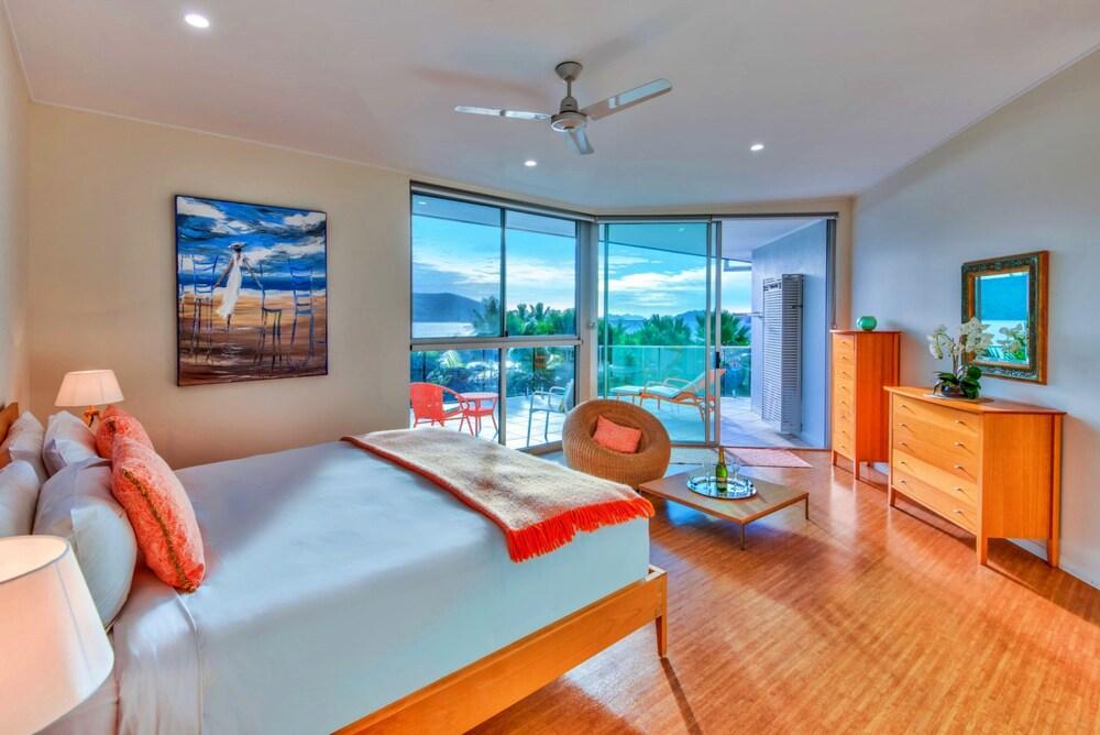 Pavillions Penthouse 25 Hamilton Island