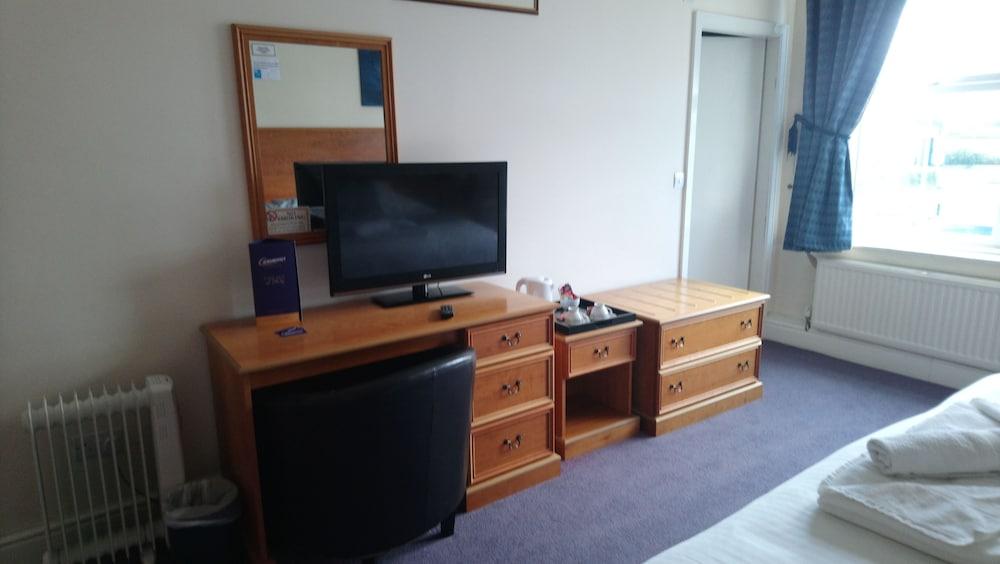 Casanova's Restaurant & Hotel