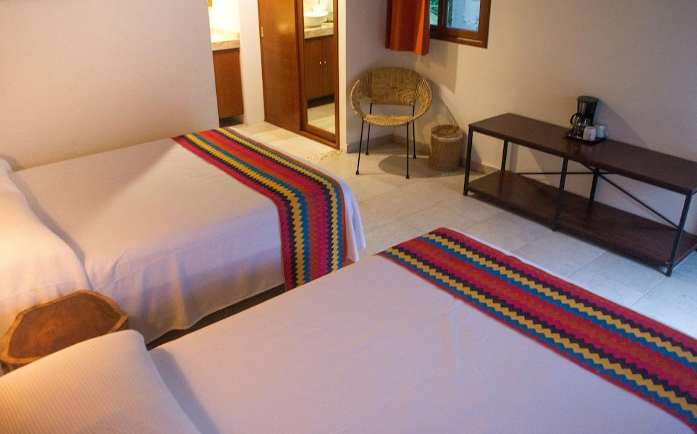 Poza Clara Sanctuary Hotel