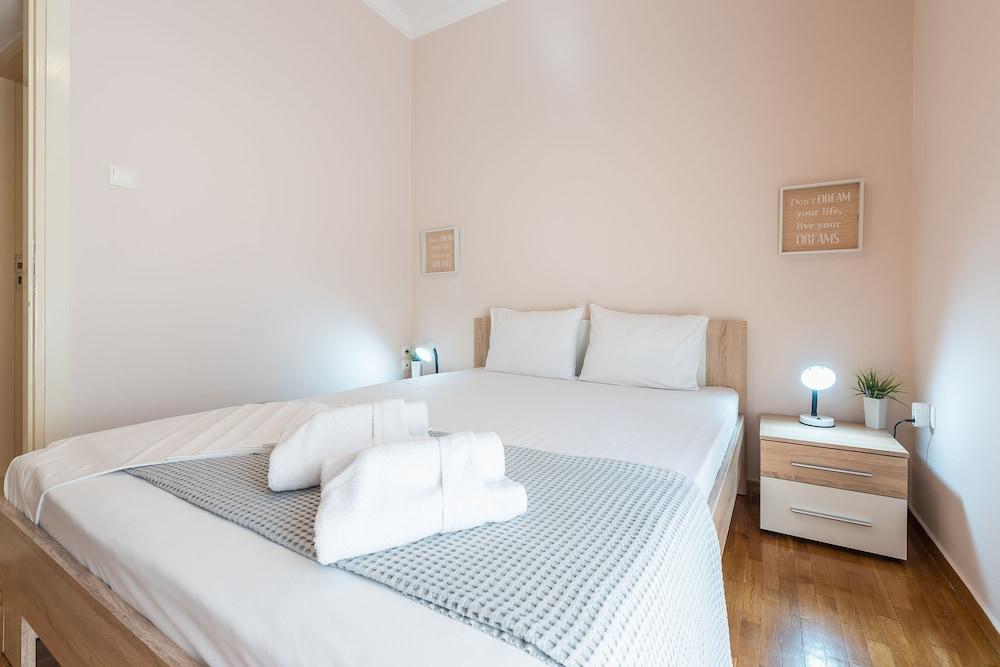 Stylish Acropolis Apartment  by Cloudkeys