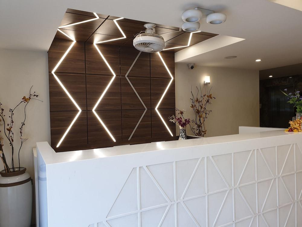 Jayson Metoda By Innovic Hotels