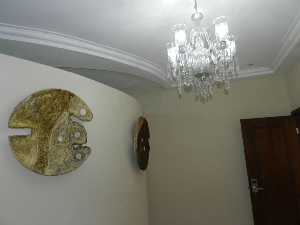 Paradise Inn Hotel e Lazer