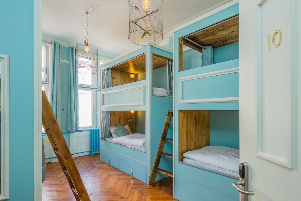 Mrs Potts Backpackers