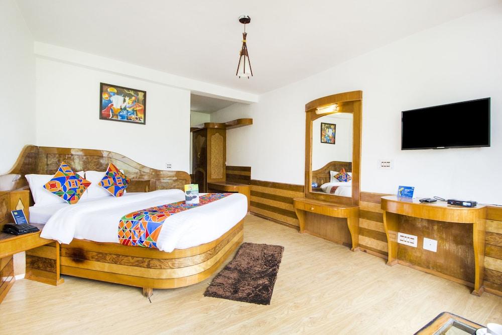 FabHotel Whispiring Wood