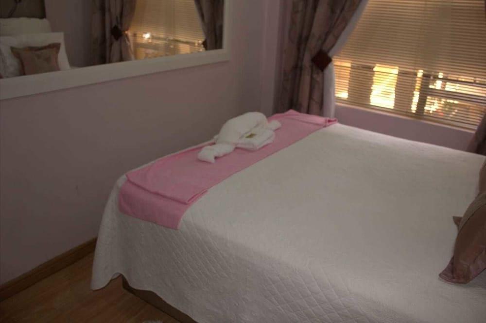 Up 2 Date guest house