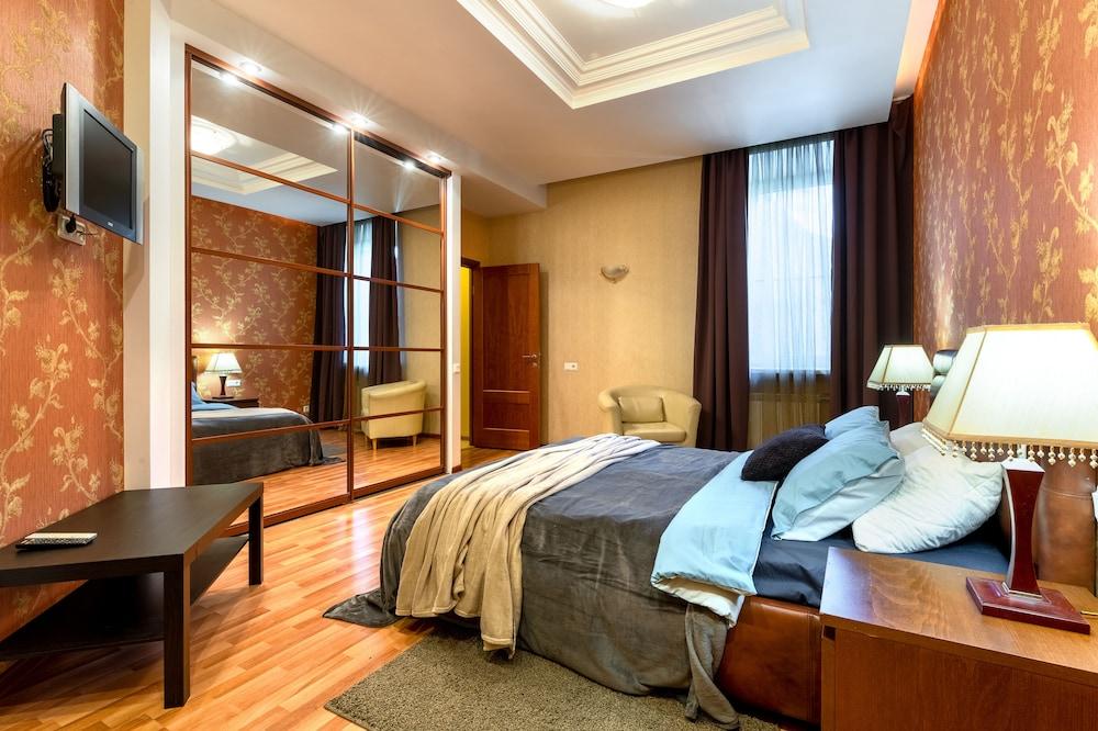 RentalSPb on Kirochnaya