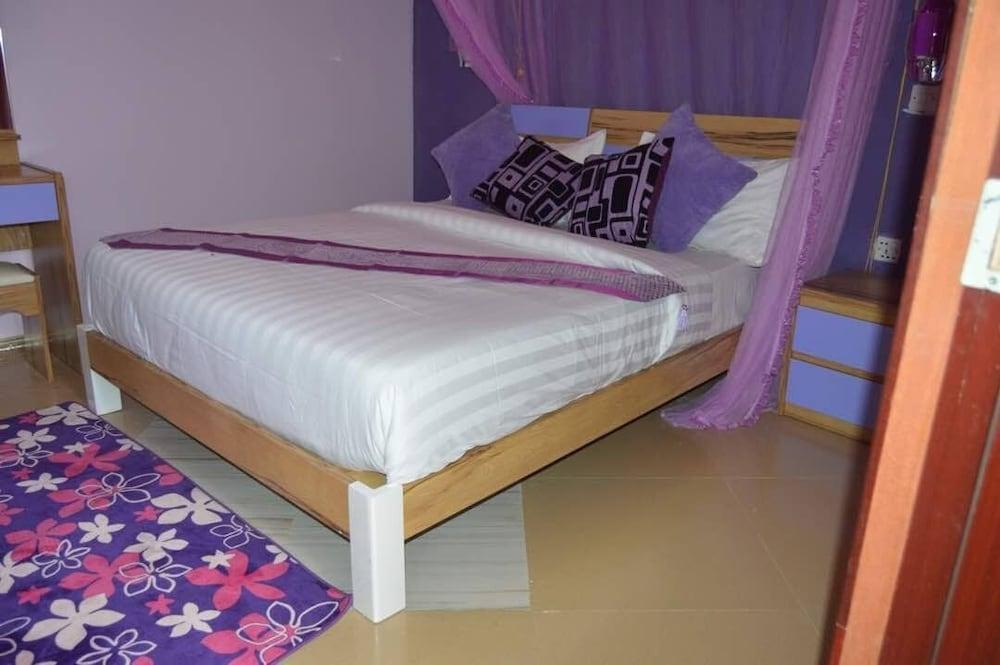 Dalma Zambarau Lodge